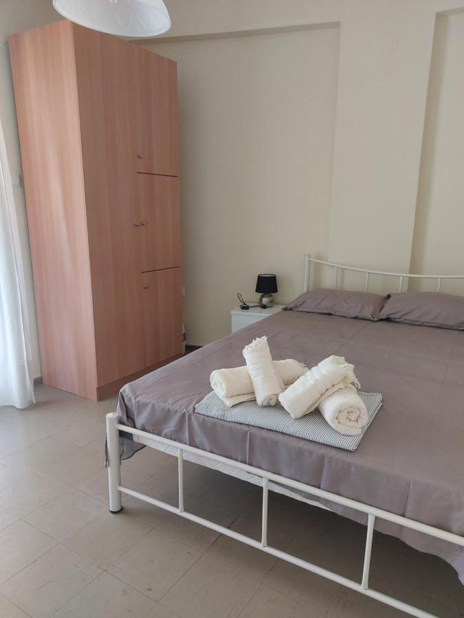 Luminosa Seaview Apartment Nea Iraklitsa Bagian luar foto